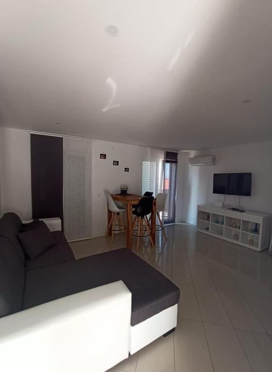 Apartman Stella 洛瓦尼斯卡 外观 照片