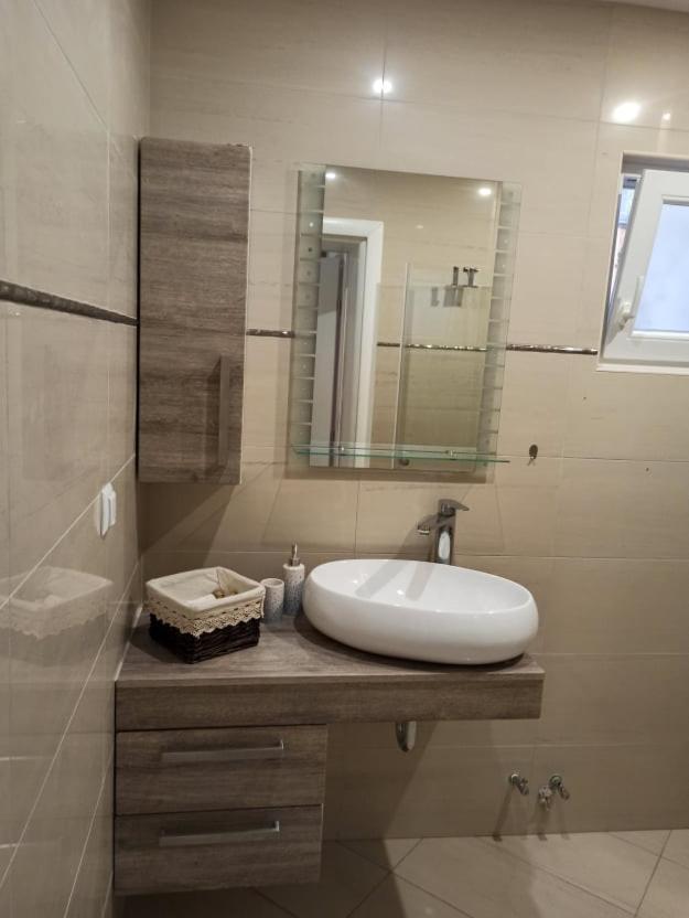 Apartman Stella 洛瓦尼斯卡 外观 照片